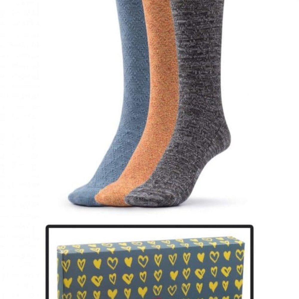VALENTINES'' 4 boxes of 3 Women's Textured Boot Socks with Gift Box